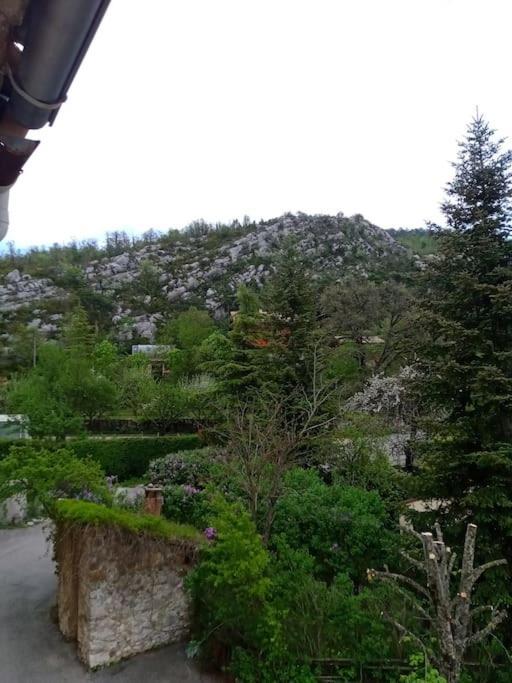 Montagne, Mer Et Verdon Seranon Luaran gambar