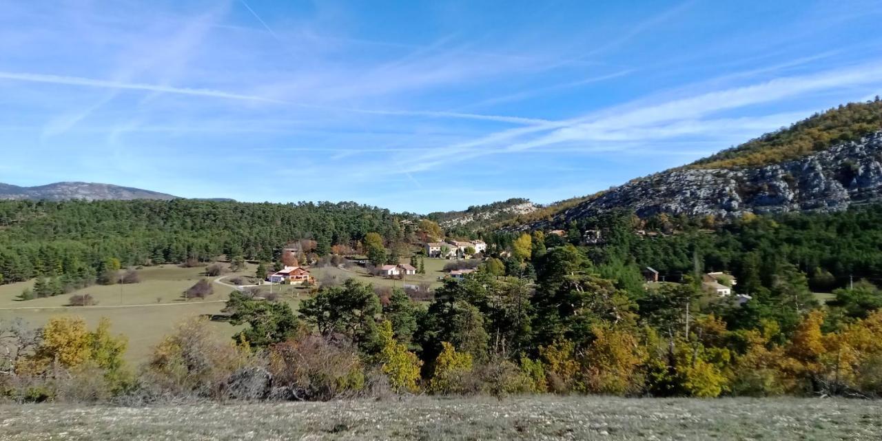 Montagne, Mer Et Verdon Seranon Luaran gambar
